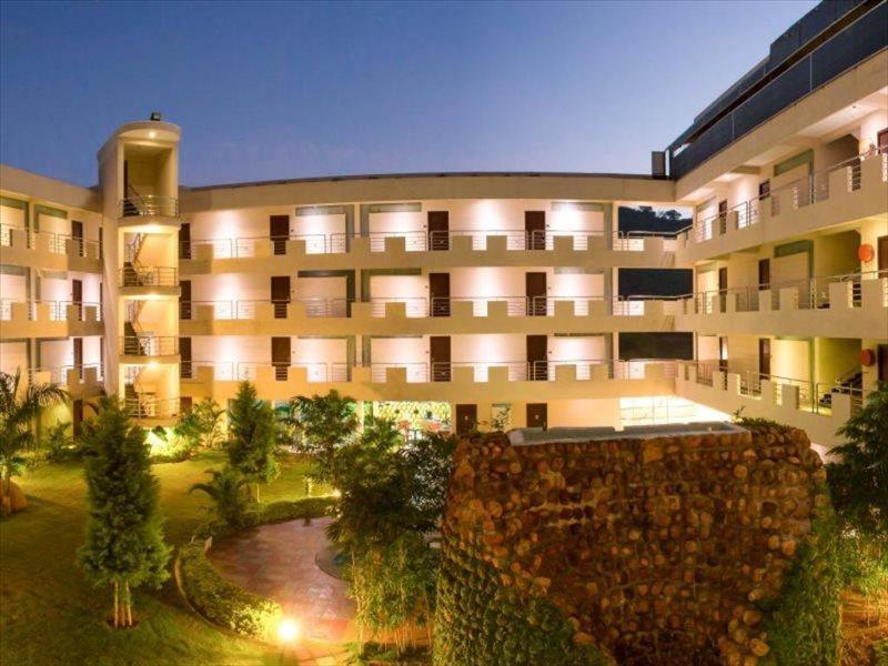 Hotel Sterling Yelagiri Esterno foto