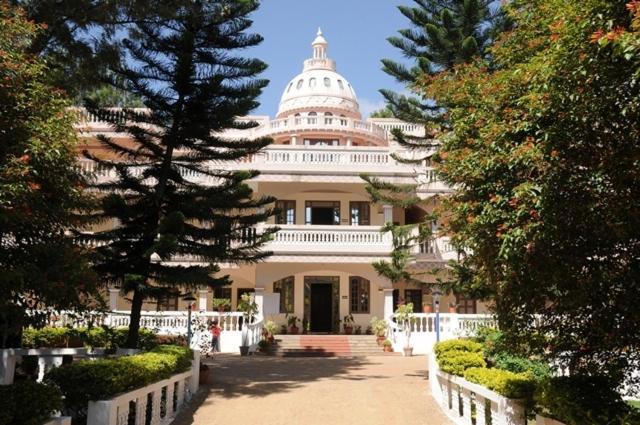 Hotel Sterling Yelagiri Esterno foto